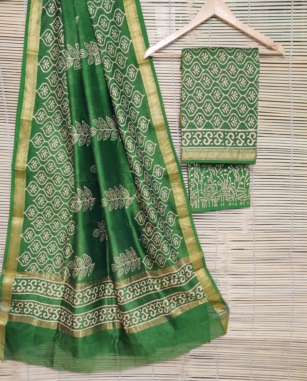 Maheswari Silk Suit – Ela